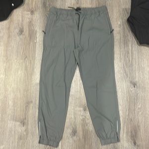 H&M windbreaker pants men size large
